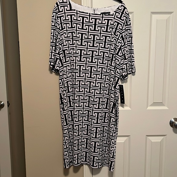 Plus size tea length black and white graphic dress. NWT - Picture 1 of 5